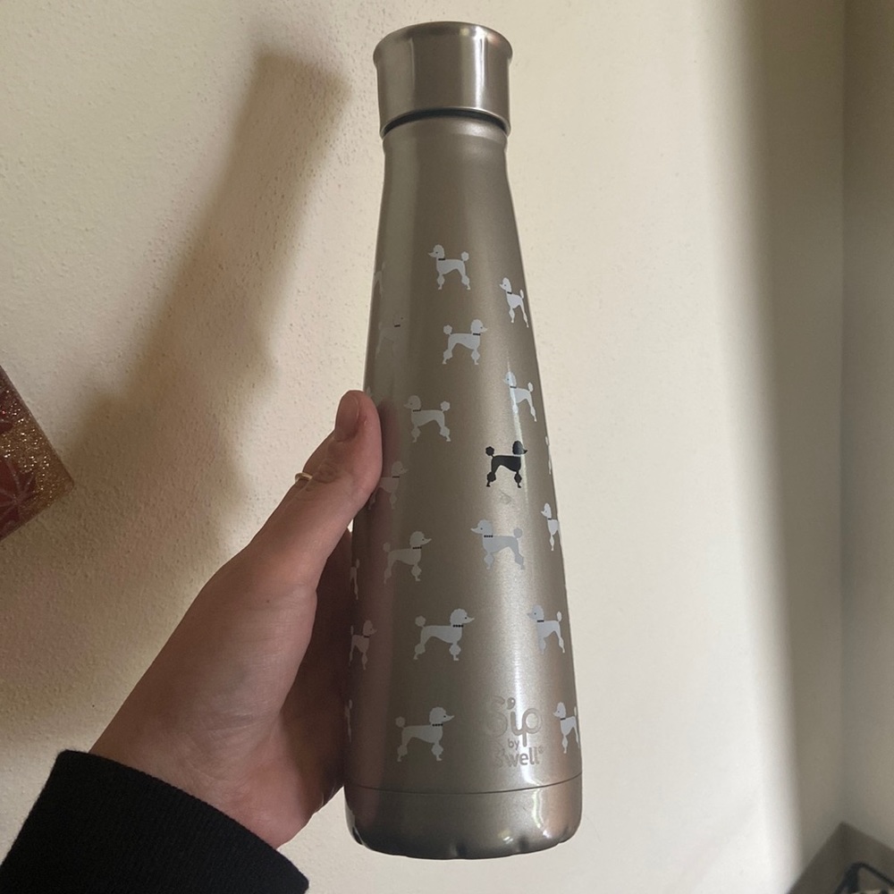 Swell water bottle